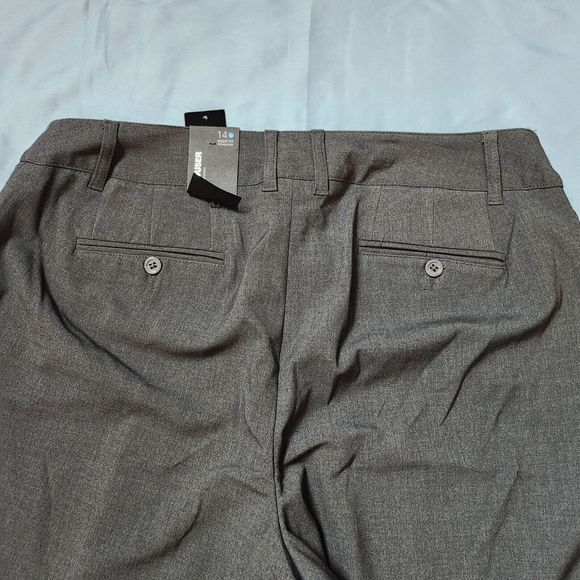 NWT Lane Bryant Plus Size 14 Classic Trouser Pants Gray Nipped at Knee Wider Leg - Picture 11 of 12